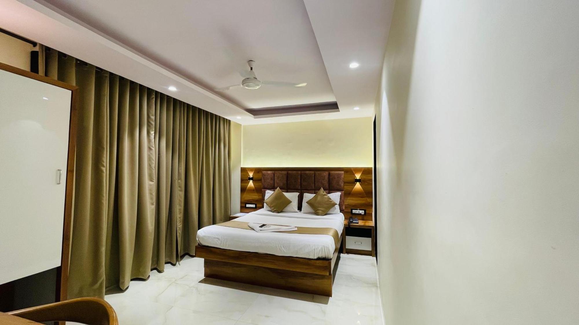 Hotel Arma Residency Мумбаи Экстерьер фото