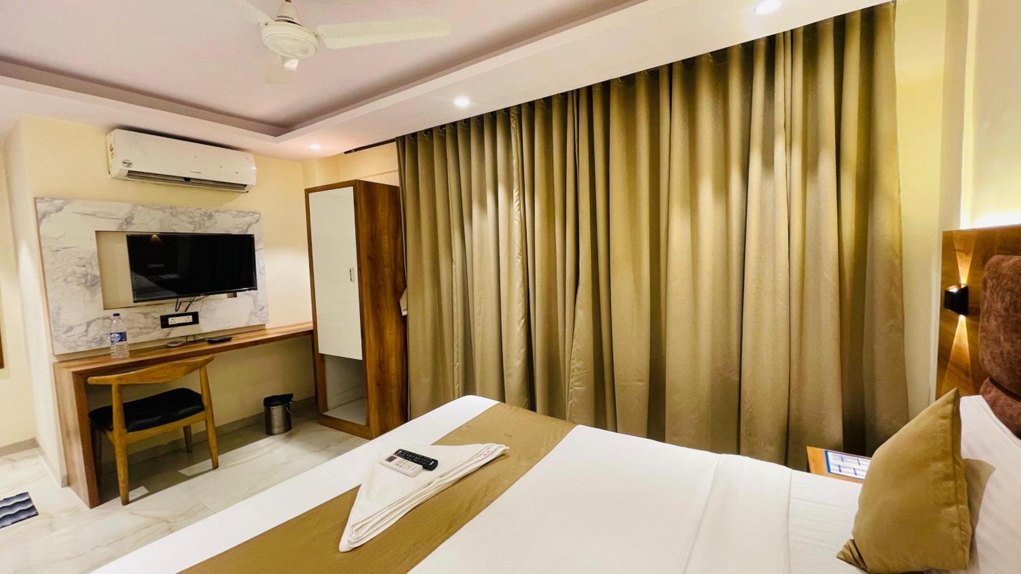 Hotel Arma Residency Мумбаи Экстерьер фото