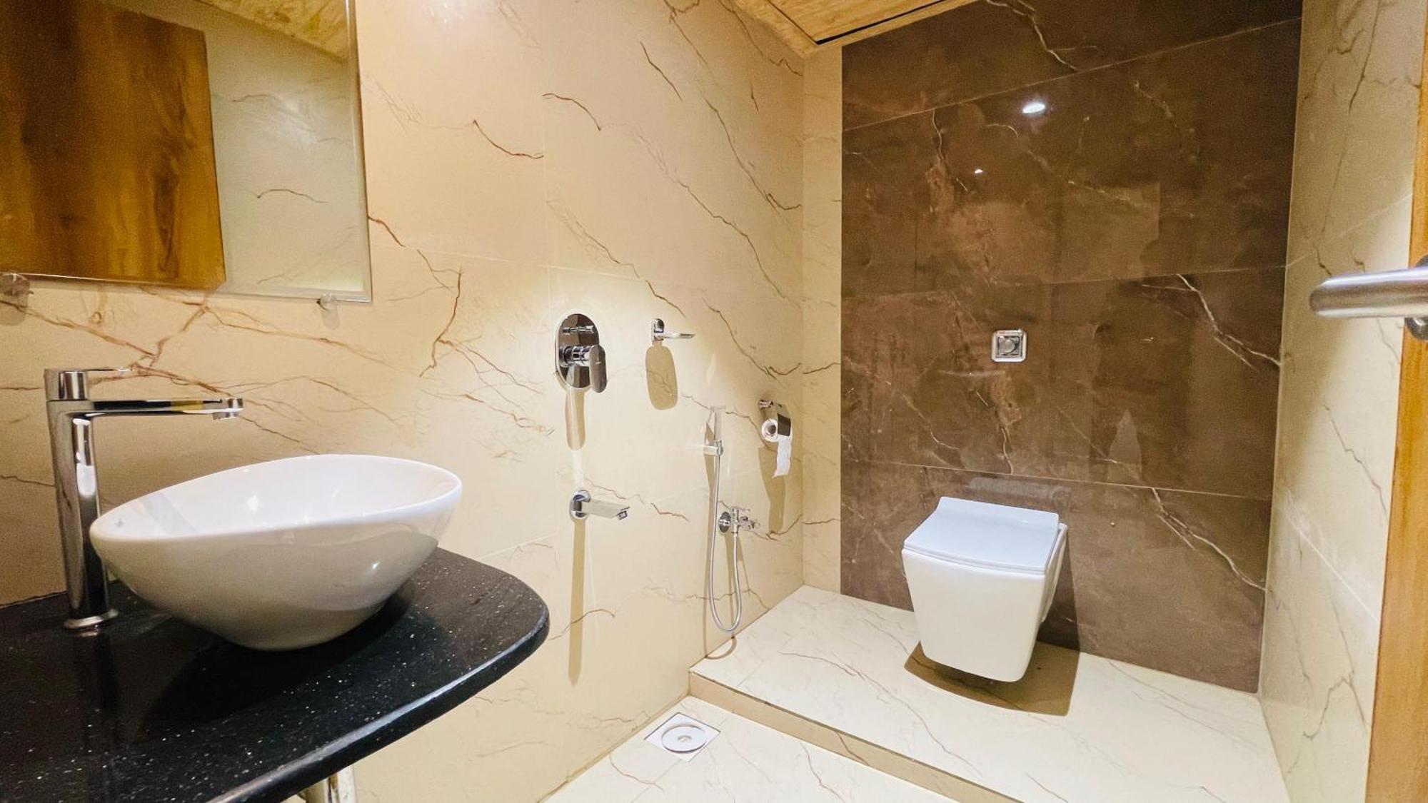Hotel Arma Residency Мумбаи Экстерьер фото