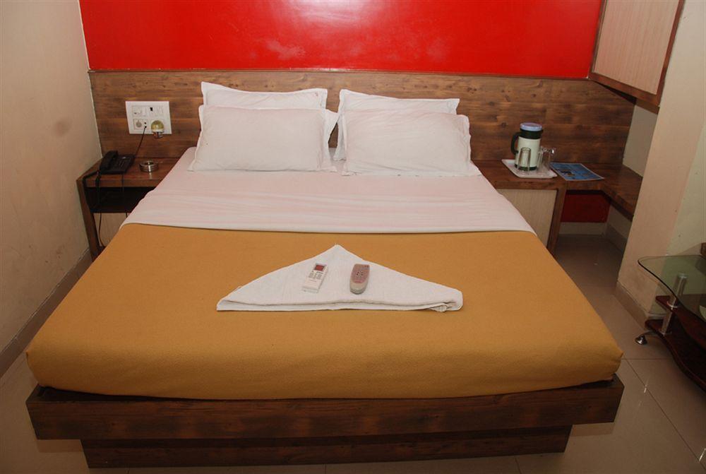 Hotel Arma Residency Мумбаи Экстерьер фото