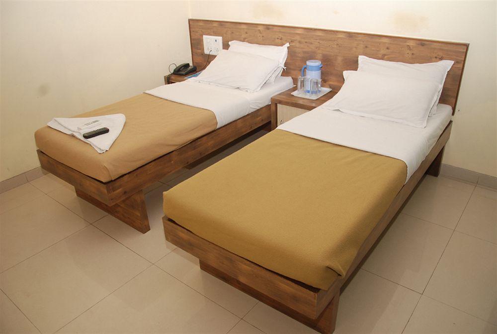Hotel Arma Residency Мумбаи Экстерьер фото